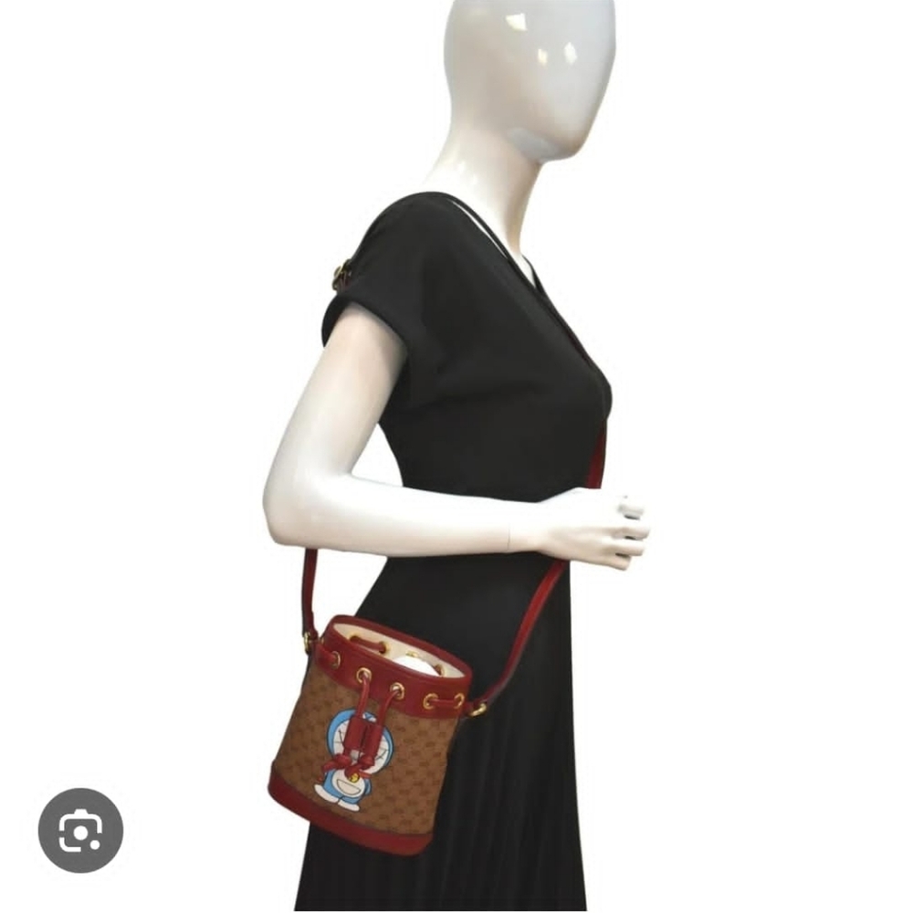 Gucci Doraemon x Gucci Coated Canvas Bucket Bag Mini - Picture 5 of 15